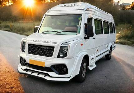 17 Seater Tempo Traveller Rental