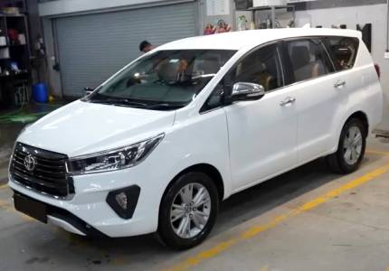 Innova Crysta Taxi