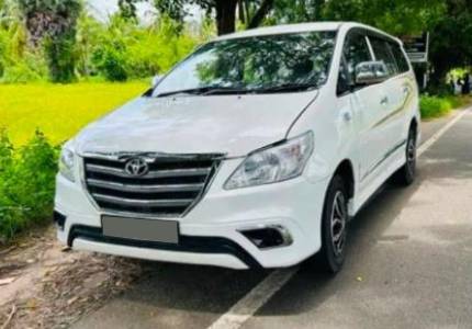 Toyota Innova Taxi